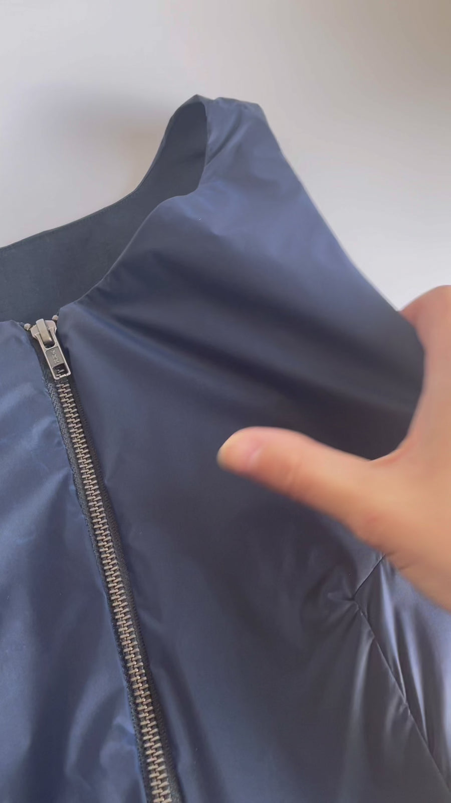 VEST2BAG